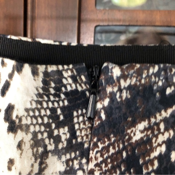 Pure Collection Mini skirt​​ - Picture 3 of 7